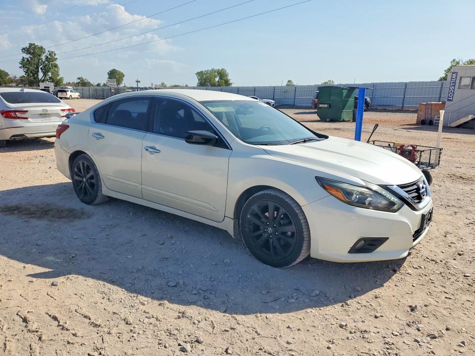 Photo 4 from auction – 2017 NISSAN ALTIMA with VIN 1N4AL3AP0HC221736