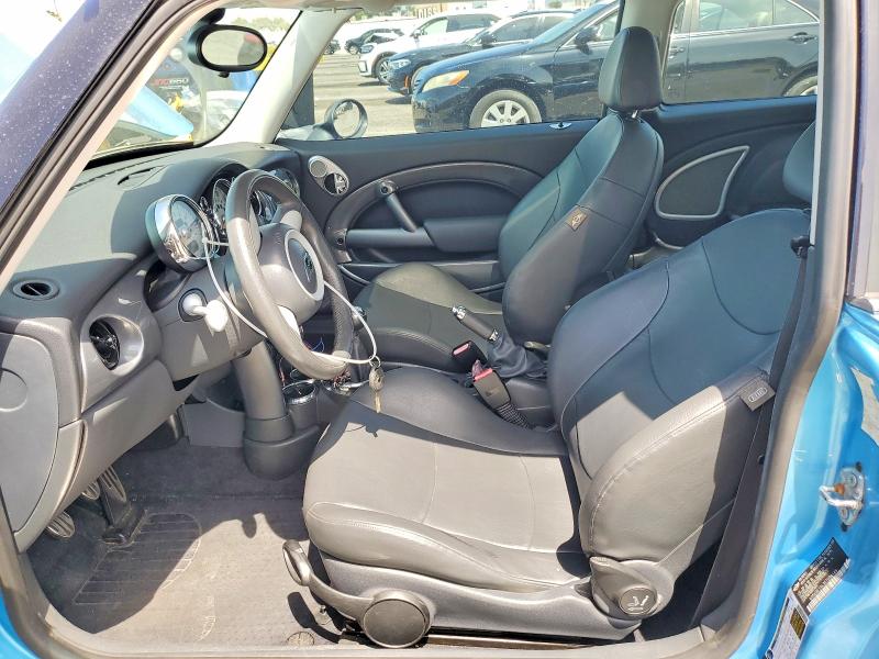 Photo 7 from auction – 2005 MINI COOPER with VIN WMWRE33435TD94589