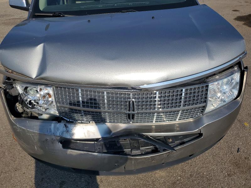 Zdjęcie 12 z aukcji – 2008 LINCOLN MKX z VIN 2LMDU88C38BJ19108