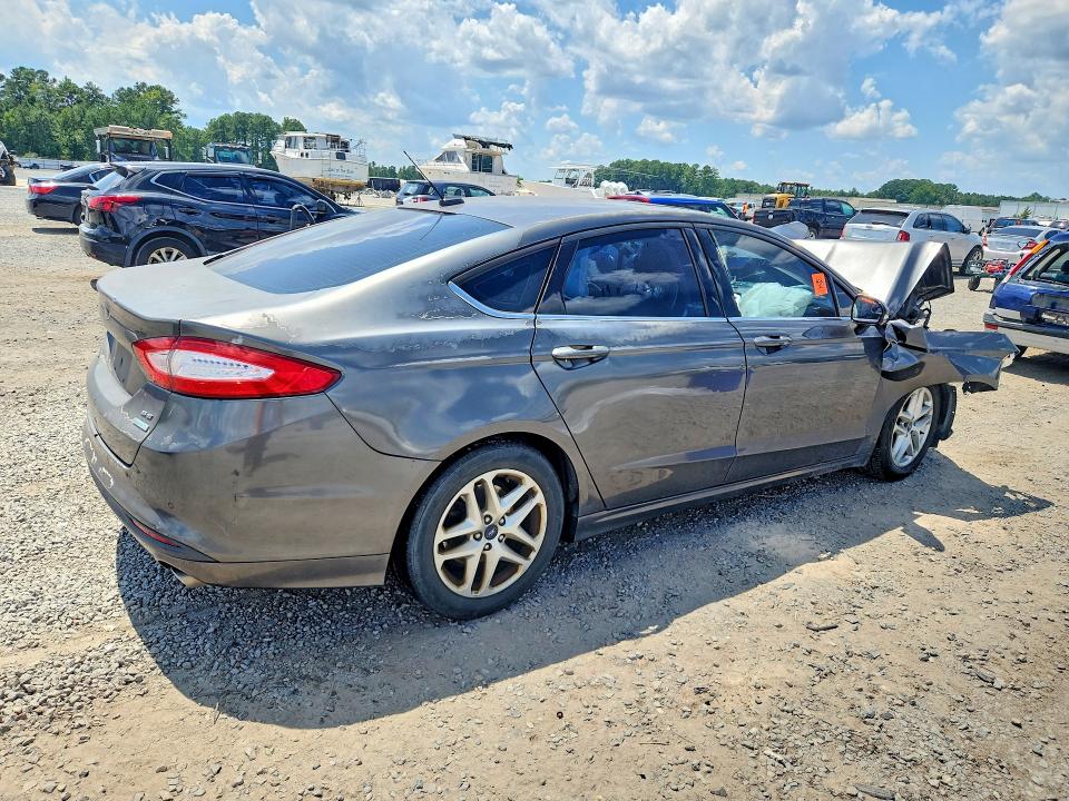 Photo 3 from auction – 2016 FORD FUSION with VIN 3FA6P0H77GR198535