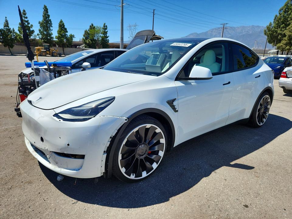 TESLA MODEL Y 2022 с VIN 7SAYGDEF8NF538346 - Снимка от търг