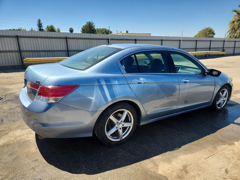 Photo 3 from auction – 2012 HONDA ACCORD with VIN 1HGCP3F86CA027016