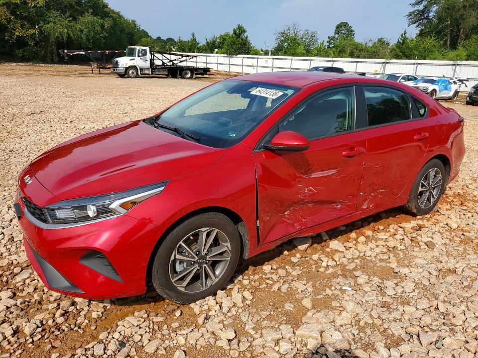 KIA FORTE 2022 с VIN 3KPF24AD4NE447913 - Снимка от търг
