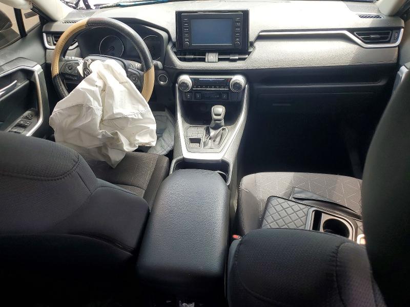 Photo 8 from auction – 2019 TOYOTA RAV4 with VIN JTMP1RFVXKD026409