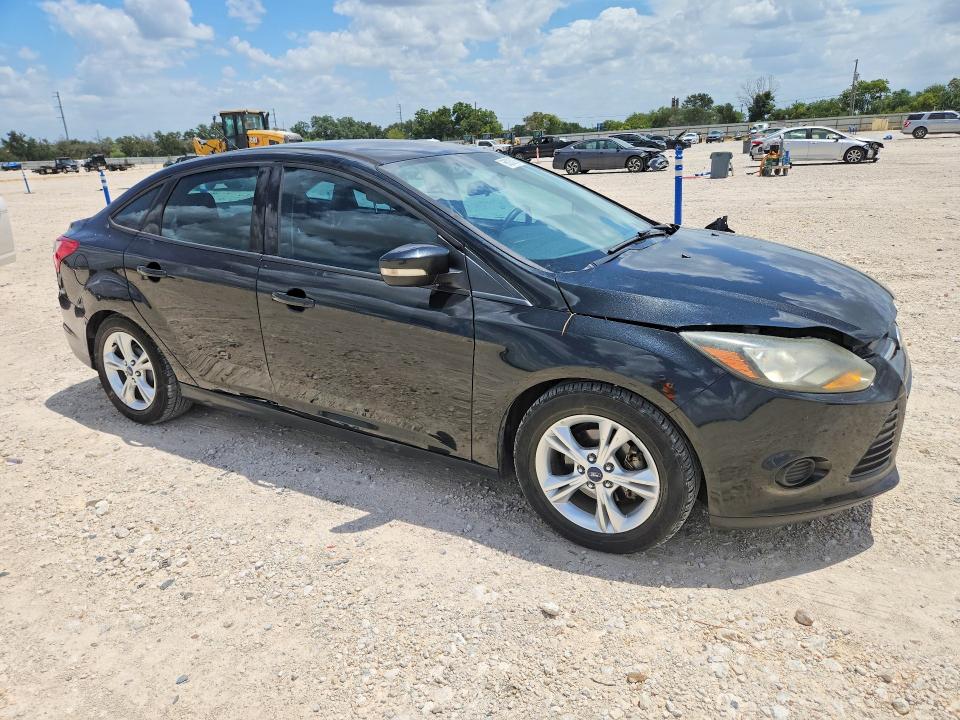 Foto 4 de la subasta – 2014 FORD FOCUS con VIN 1FADP3F27EL211974