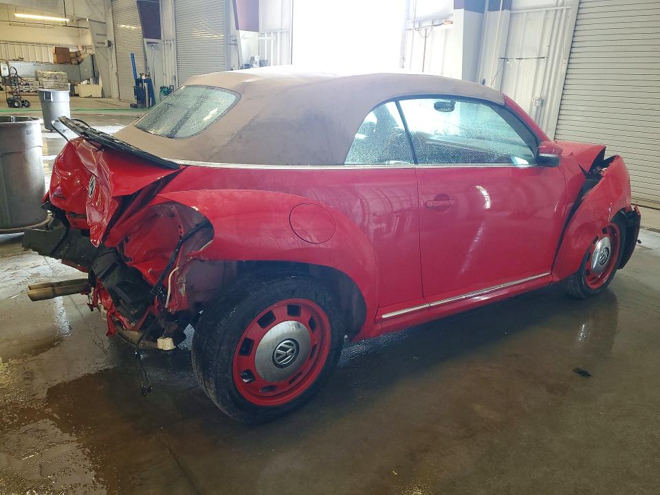 Photo 3 from auction – 2014 VOLKSWAGEN BEETLE with VIN 3VW5X7AT5EM802418