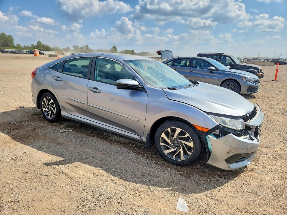 Photo 4 from auction – 2016 HONDA CIVIC with VIN 19XFC2F72GE051549