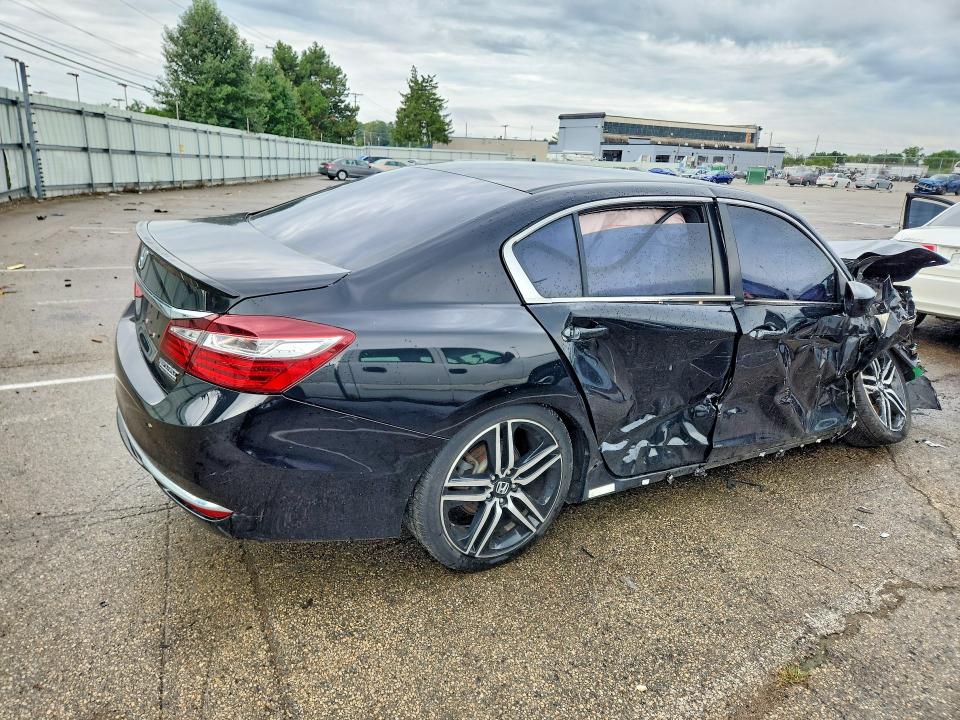 Снимка 3 от търг – 2017 HONDA ACCORD с VIN 1HGCR2F17HA219026