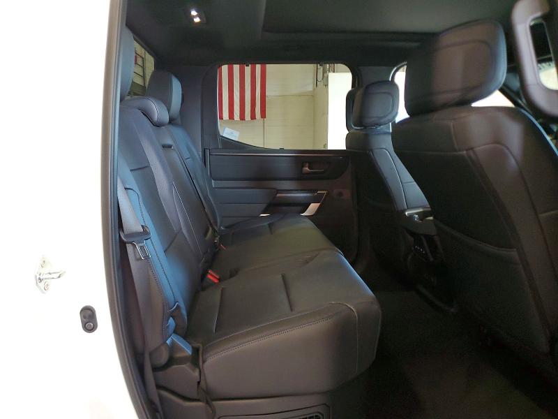 Photo 10 from auction – 2026 TOYOTA TUNDRA with VIN 5TFWC5DB8TX145874
