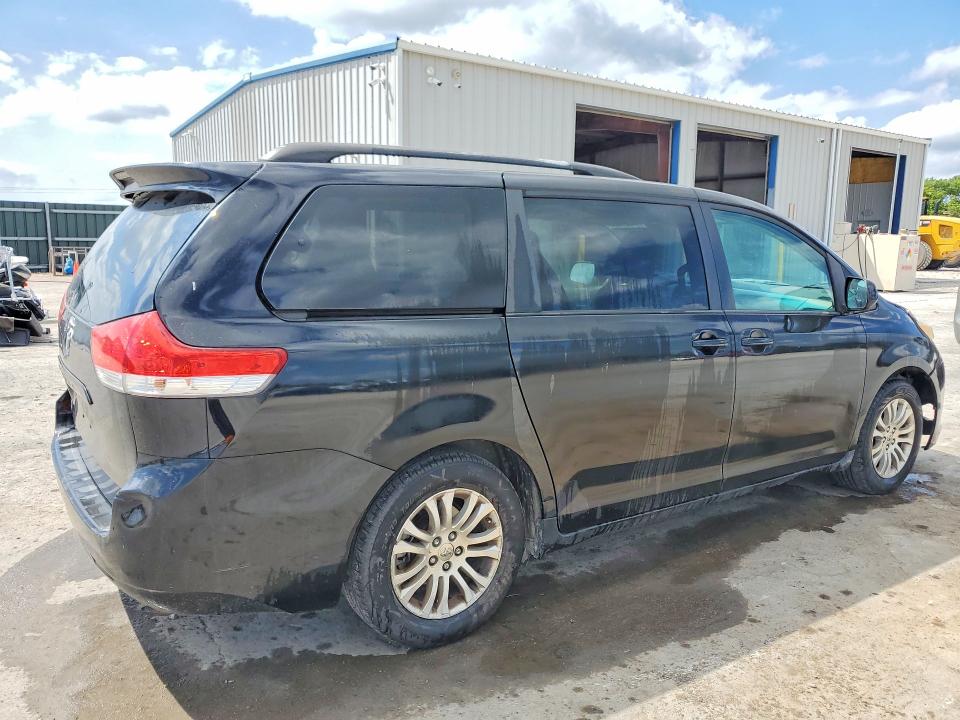 Zdjęcie 3 z aukcji – 2013 TOYOTA SIENNA z VIN 5TDYK3DC4DS361835