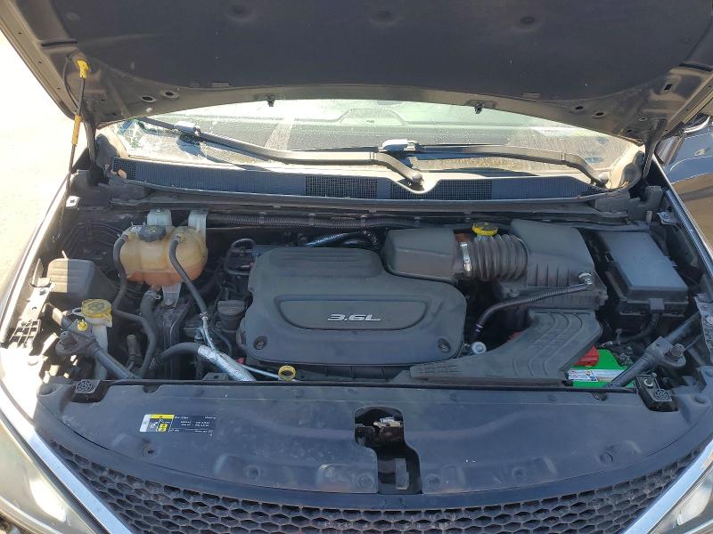 Снимка 12 от търг – 2018 CHRYSLER PACIFICA с VIN 2C4RC1BG7JR269442