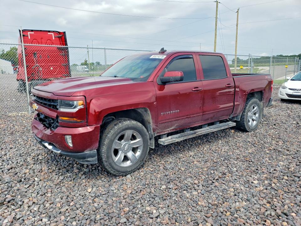 CHEVROLET SILVERADO 2017 with VIN 3GCUKREC8HG239404 - Photo from auction