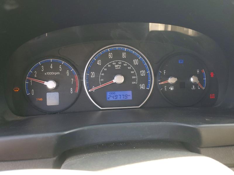 Photo 9 from auction – 2008 HYUNDAI SANTA FE with VIN 5NMSG13D88H145422