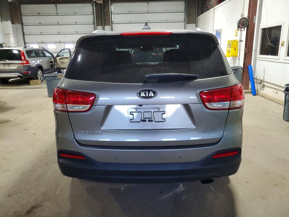 Photo 6 from auction – 2017 KIA SORENTO with VIN 5XYPGDA52HG242760