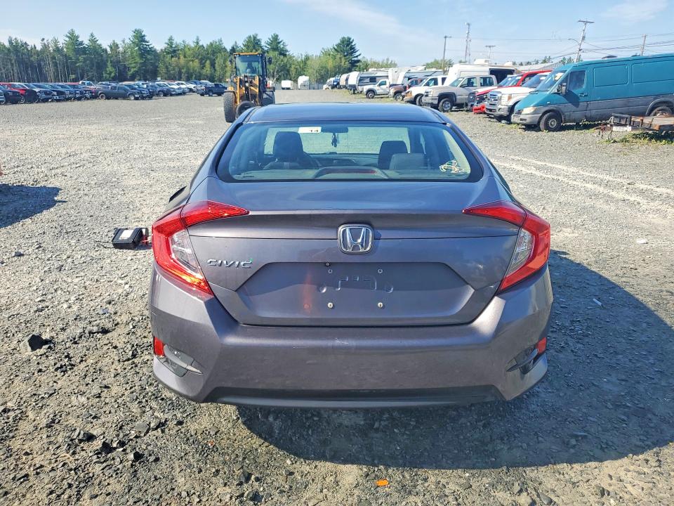 Photo 6 from auction – 2017 HONDA CIVIC with VIN 2HGFC2F58HH022398