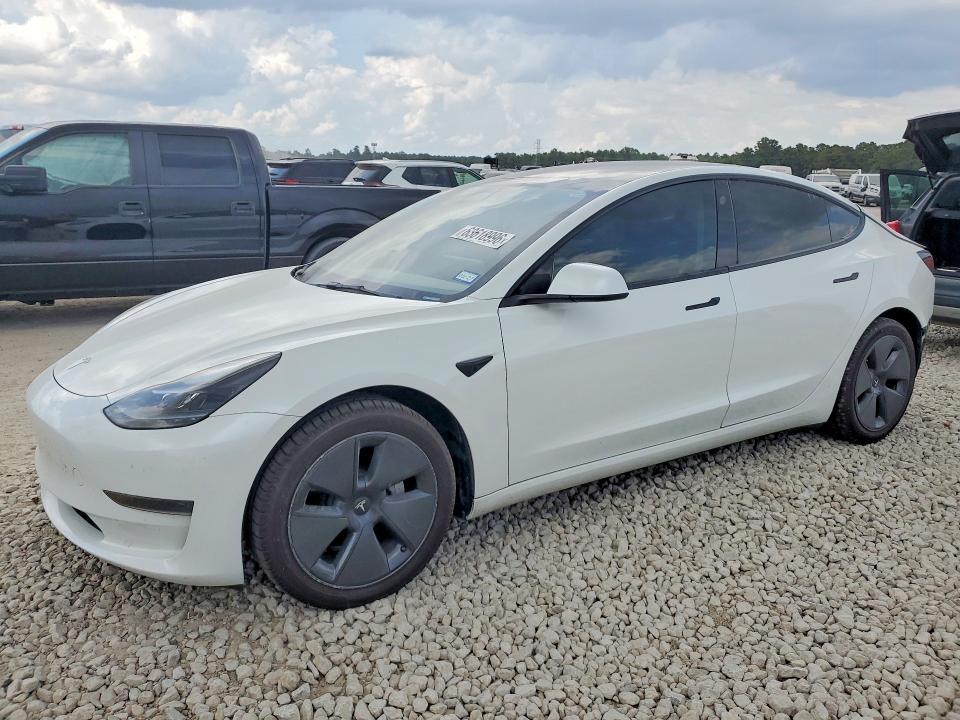 TESLA MODEL 3 2023 con VIN 5YJ3E1EA5PF409712 - Foto de la subasta