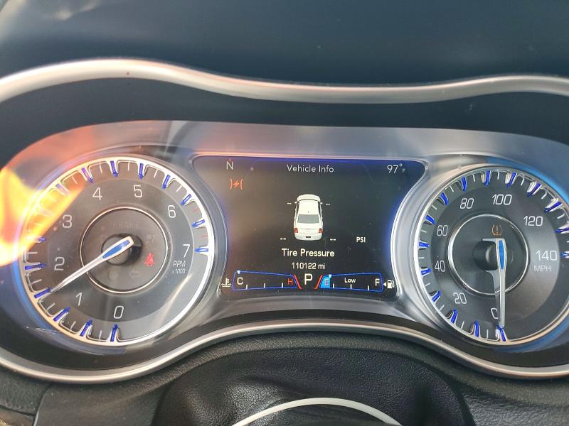 Photo 9 from auction – 2016 CHRYSLER 300 with VIN 2C3CCAAG2GH224323
