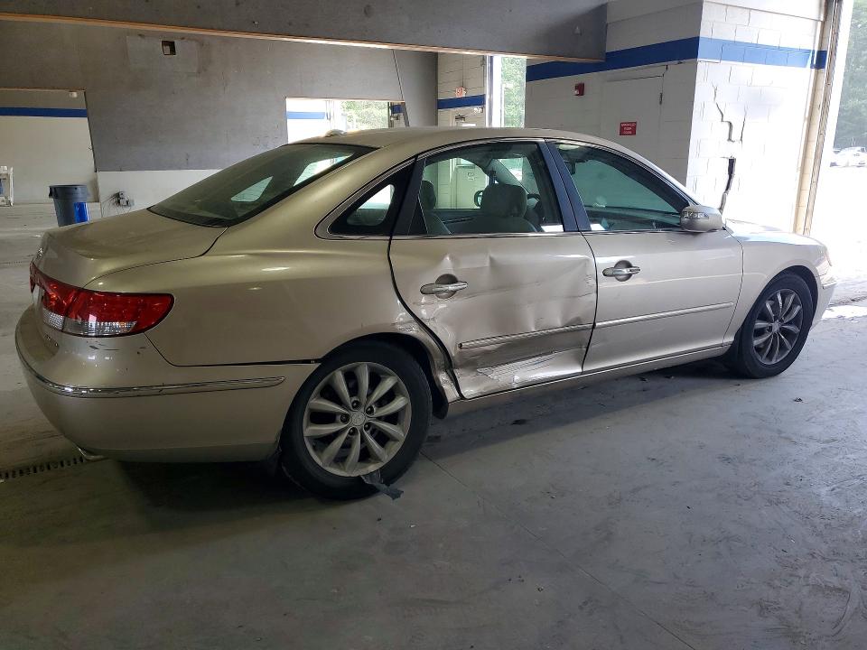 Photo 3 from auction – 2008 HYUNDAI AZERA with VIN KMHFC46F18A265726