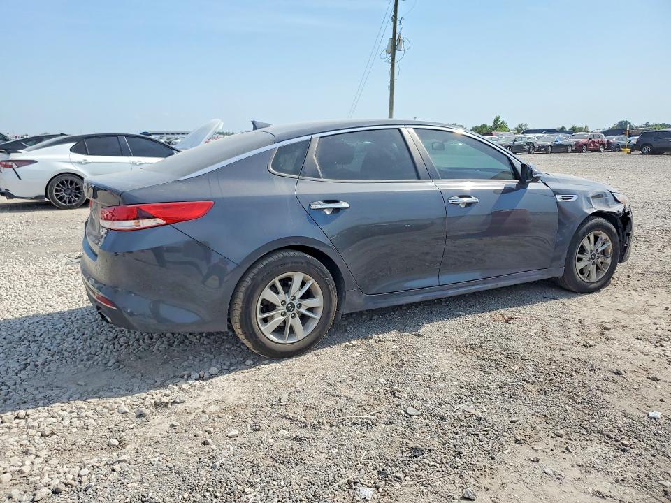 Photo 3 from auction – 2017 KIA OPTIMA with VIN 5XXGT4L36HG159098