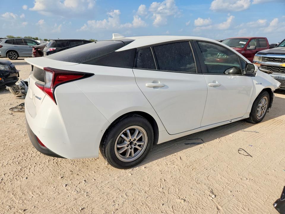 Photo 3 from auction – 2021 TOYOTA PRIUS with VIN JTDKAMFU0M3148242