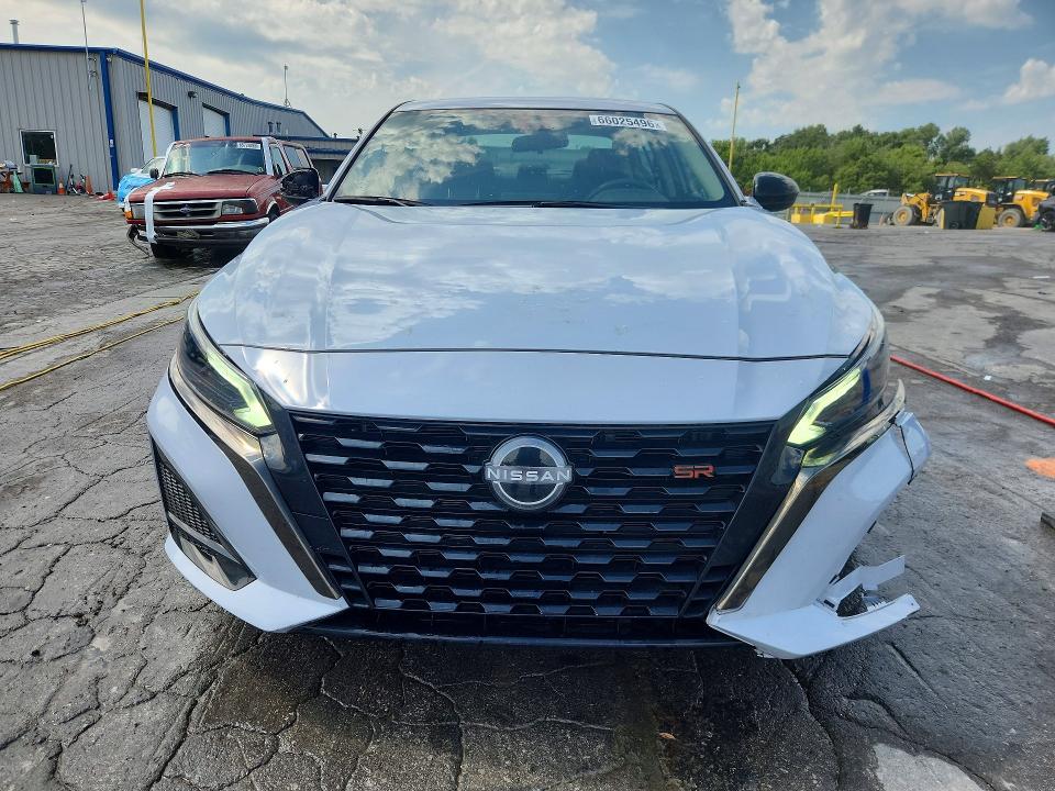 Photo 5 from auction – 2023 NISSAN ALTIMA with VIN 1N4BL4CW9PN353959