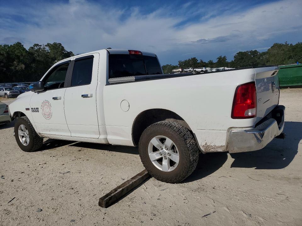صورة رقم 2 من المزاد - 2015 RAM 1500 مع VIN 1C6RR7GT4FS524312