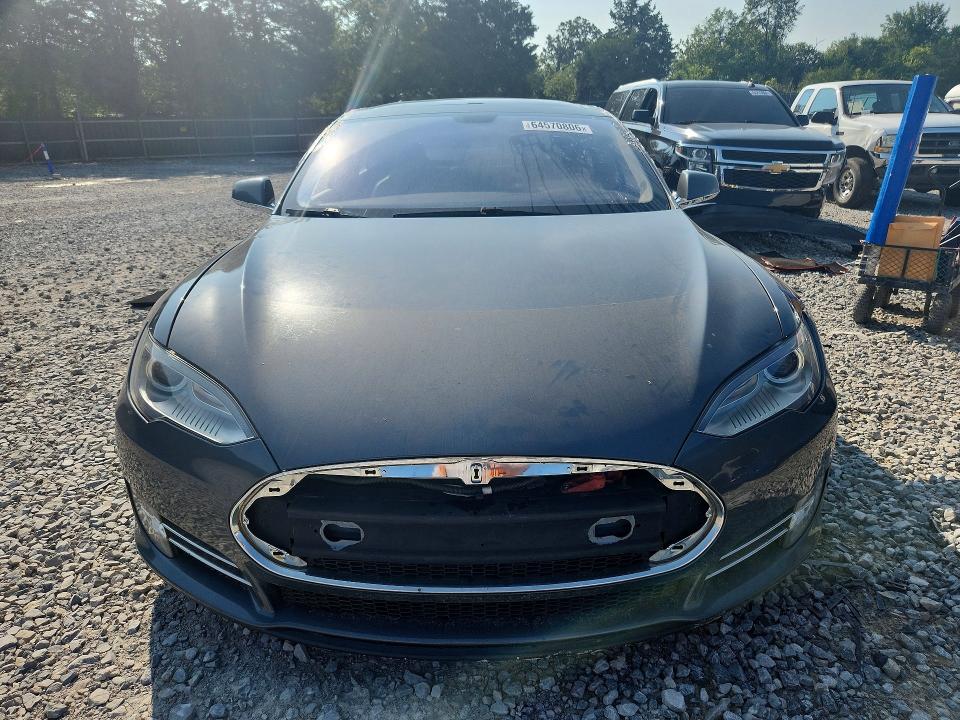Photo 5 from auction – 2012 TESLA MODEL S with VIN 5YJSA1CP8CFP01797