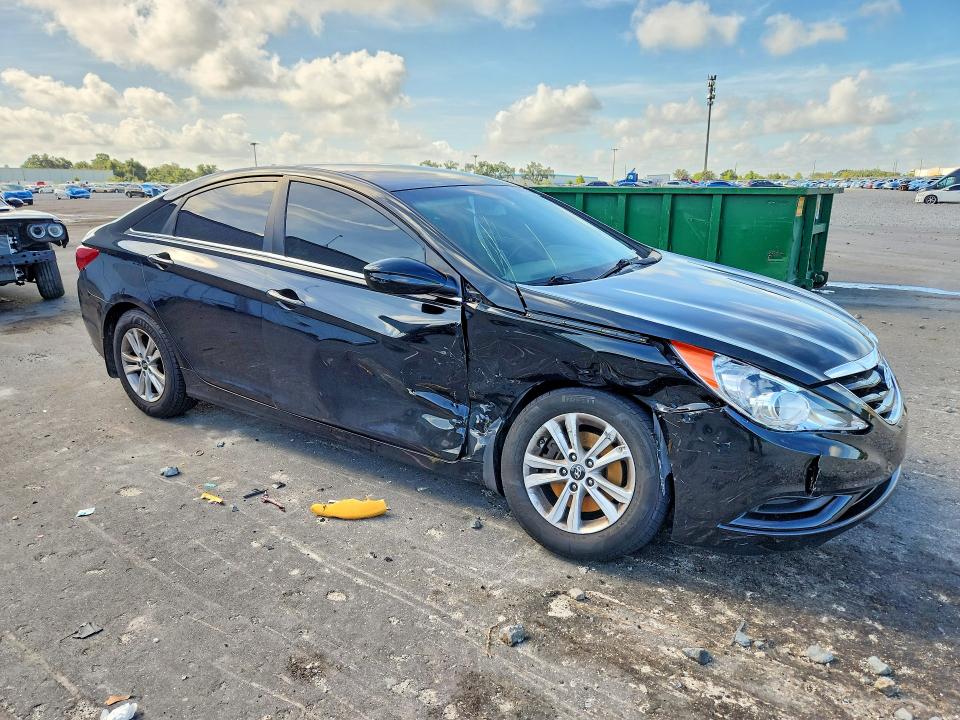 Photo 4 from auction – 2012 HYUNDAI SONATA with VIN 5NPEB4AC0CH369903
