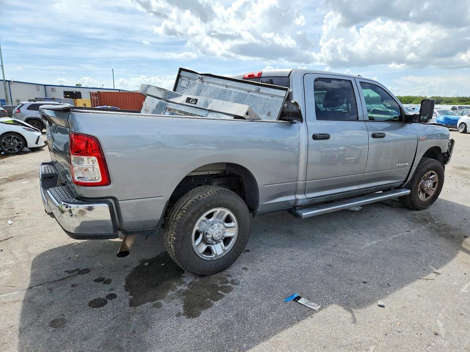 Photo 3 from auction – 2022 RAM 2500 with VIN 3C6UR5CJ9NG125453