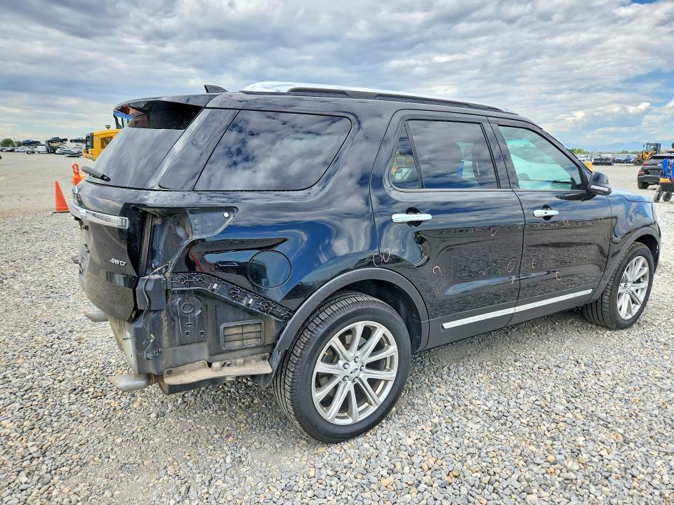 Photo 3 from auction – 2017 FORD EXPLORER with VIN 1FM5K8F8XHGA17124