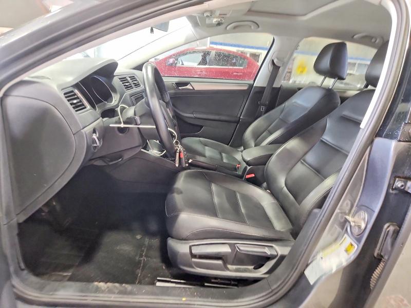 Photo 7 from auction – 2018 VOLKSWAGEN JETTA with VIN 3VWDB7AJ4JM246671