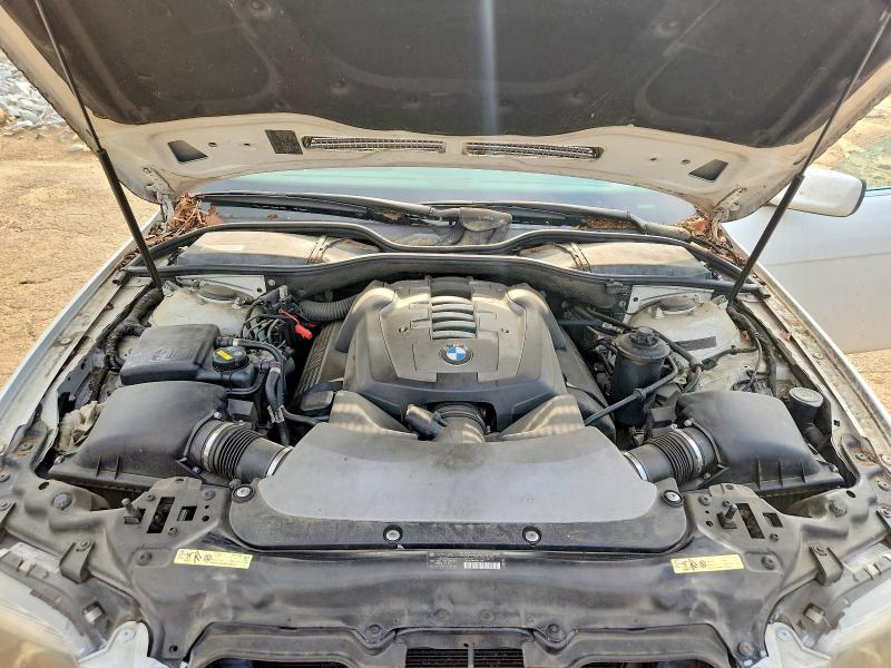 Photo 11 from auction – 2007 BMW 750 with VIN WBAHL83597DT07540