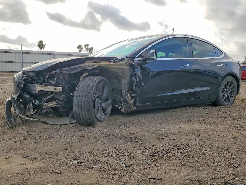 TESLA MODEL 3 2019 with VIN 5YJ3E1EAXKF362962 - Photo from auction