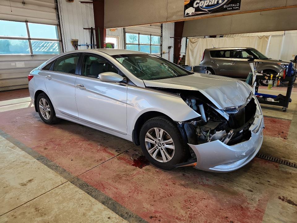 Photo 4 from auction – 2013 HYUNDAI SONATA with VIN 5NPEB4AC2DH701339