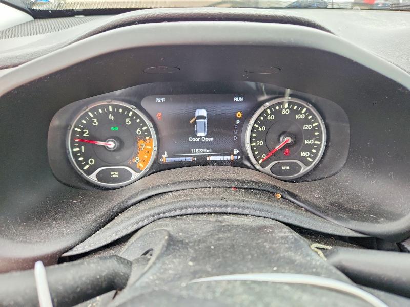 Photo 9 from auction – 2015 JEEP RENEGADE with VIN ZACCJBDT1FPB96639