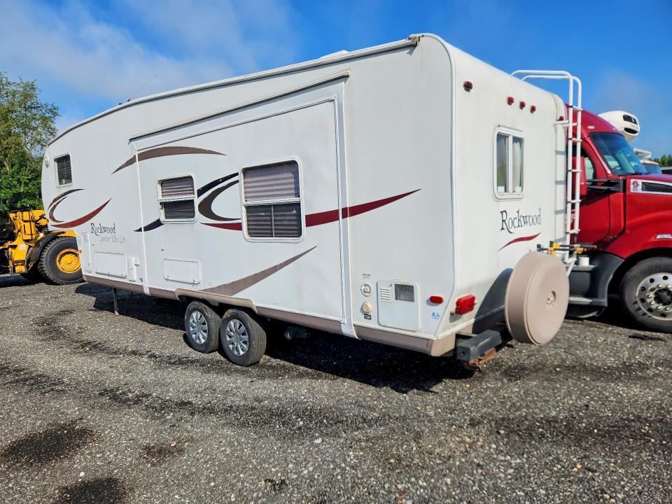 Photo 2 from auction – 2007 FOREST RIVER ROCKWOOD LITE WEIGHT TRAILERS with VIN 4X4FRLD287D813726