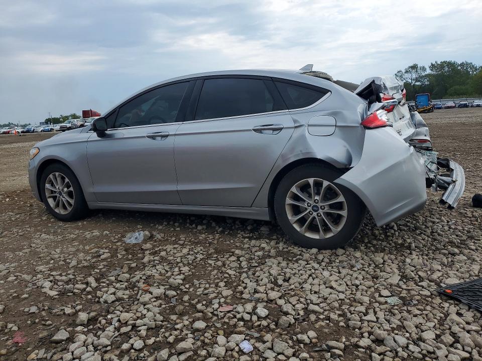 Photo 2 from auction – 2020 FORD FUSION with VIN 3FA6P0HD7LR105903
