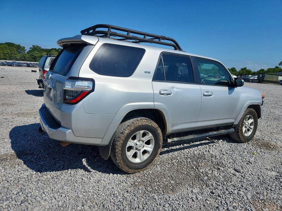 Photo 3 from auction – 2014 TOYOTA 4RUNNER with VIN JTEBU5JR6E5164611
