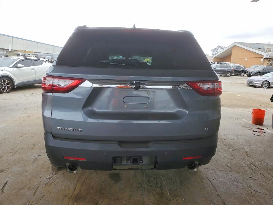 Photo 6 from auction – 2018 CHEVROLET TRAVERSE with VIN 1GNERGKW4JJ160620