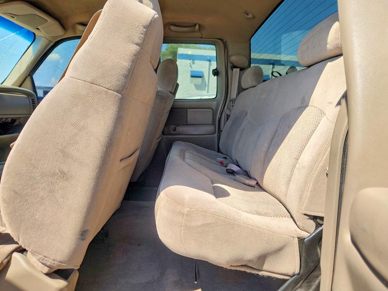 Photo 10 from auction – 2001 CHEVROLET SILVERADO with VIN 1GCHK29101E319388