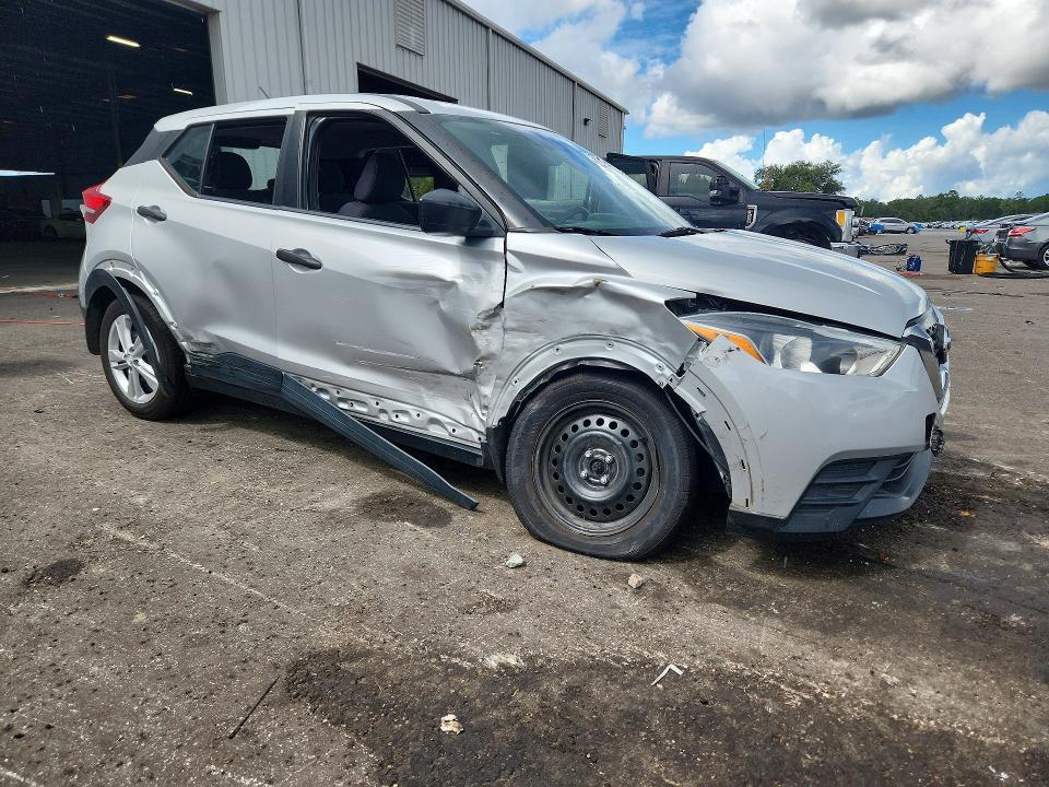 Снимка 4 от търг – 2020 NISSAN KICKS с VIN 3N1CP5BV6LL569816