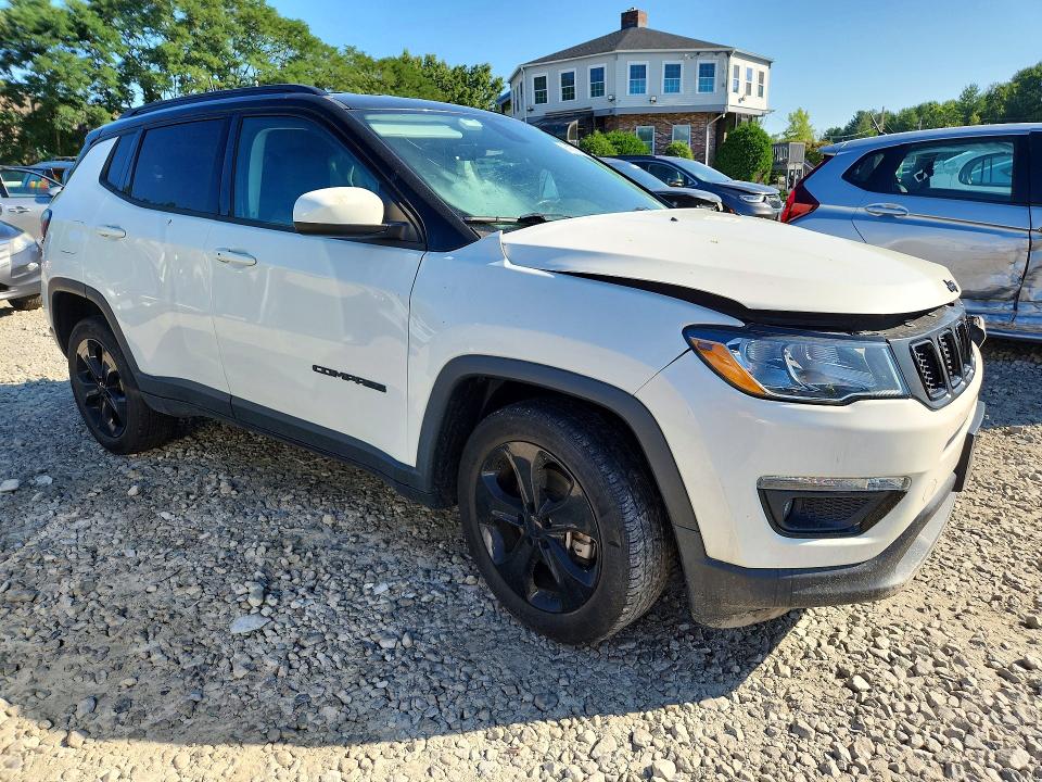 Photo 4 from auction – 2020 JEEP COMPASS with VIN 3C4NJDBB4LT173360