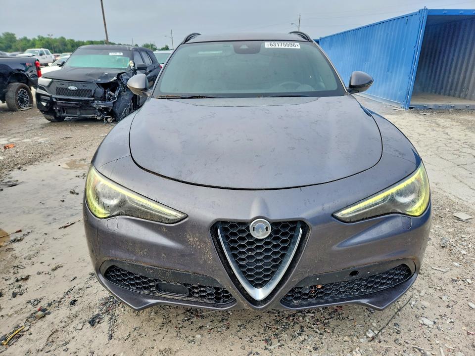 Photo 5 from auction – 2018 ALFA ROMEO STELVIO with VIN ZASFAKNN3J7B91646