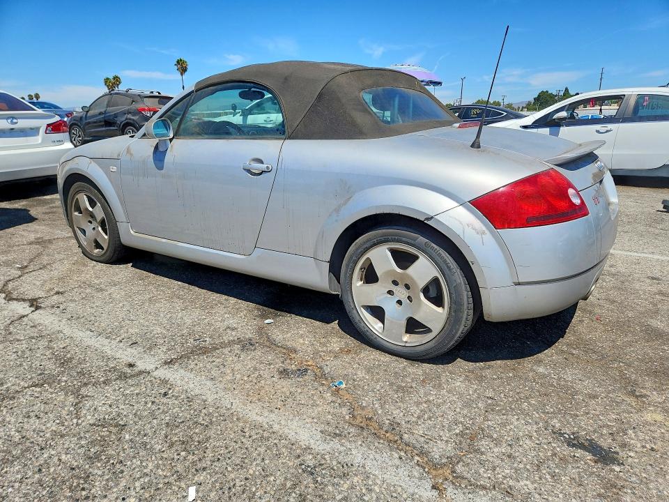 Photo 2 from auction – 2000 AUDI TT with VIN TRUUT28N511008214
