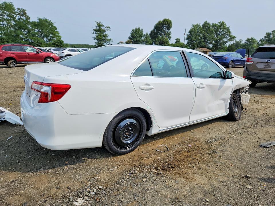 Photo 3 from auction – 2014 TOYOTA CAMRY with VIN 4T4BF1FK5ER383473