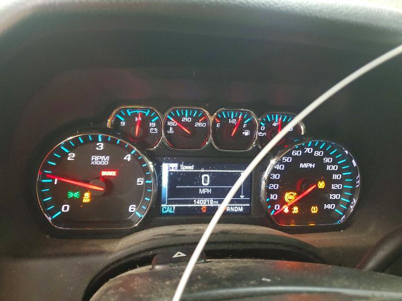 Photo 9 from auction – 2015 CHEVROLET SUBURBAN with VIN 1GNSKJKC2FR727863