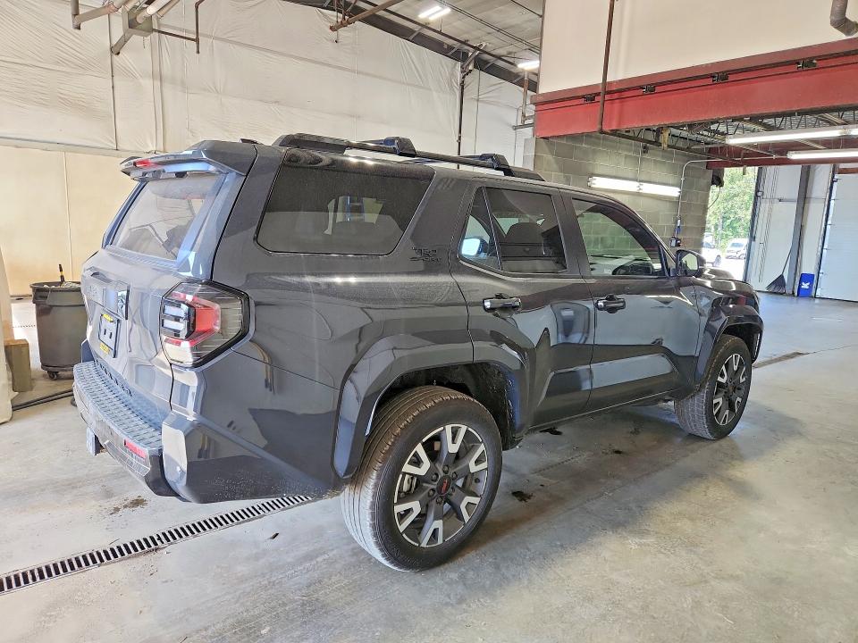 Photo 3 from auction – 2026 TOYOTA 4RUNNER with VIN JTEVA5BR3T5107770