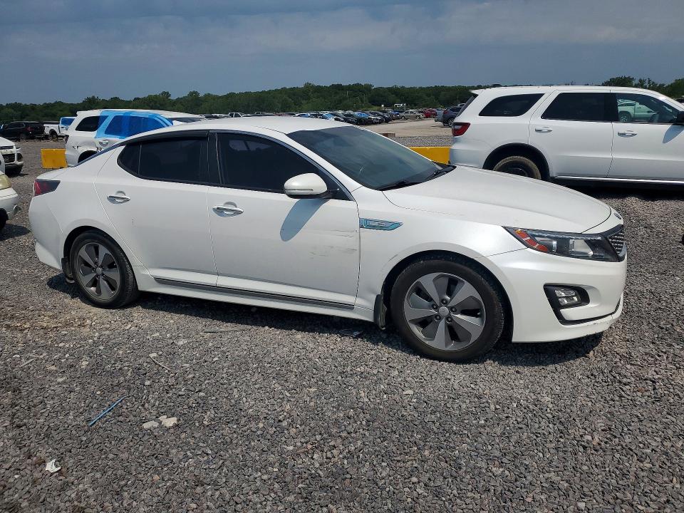 Photo 4 from auction – 2014 KIA OPTIMA with VIN KNAGN4AD4E5068818