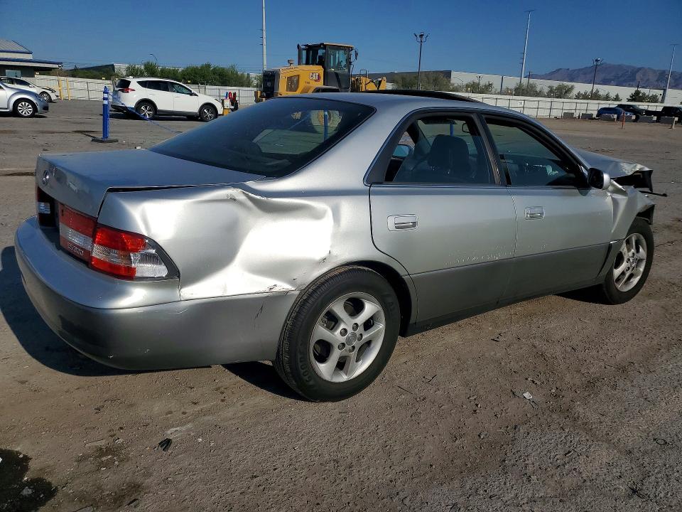Photo 3 from auction – 2001 LEXUS ES with VIN JT8BF28G510327661