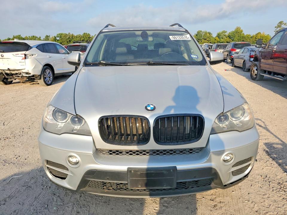 Foto 5 de la subasta – 2013 BMW X5 con VIN 5UXZV4C57D0E12642
